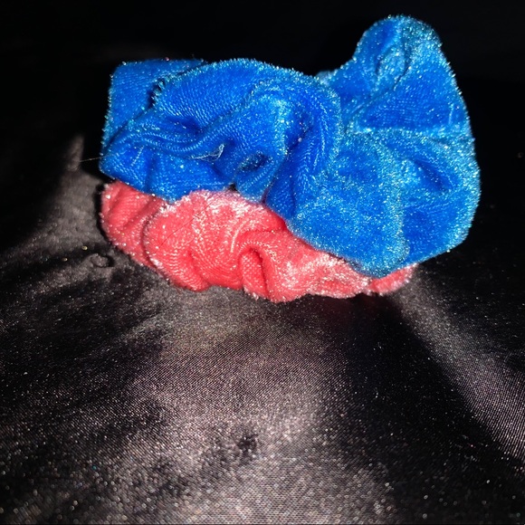 Cotton candy scrunchie set - Picture 2 of 3